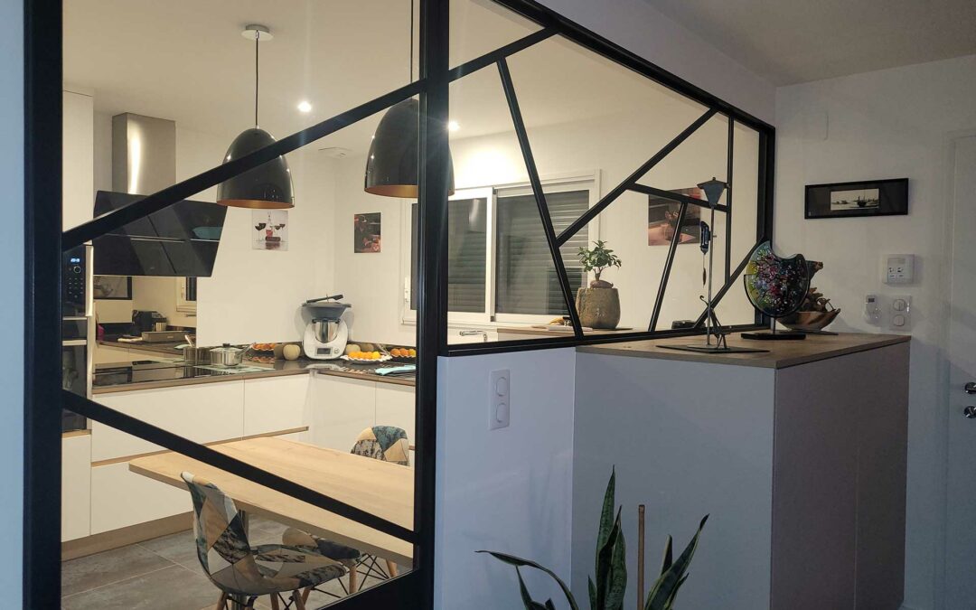 Verrière d’intérieur ou cloison vitrée : sublimez vos espaces avec style et lumière